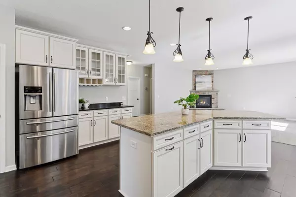 Woodbury, MN 55129,11581 Riverstone CT