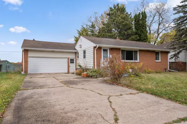 Roseville, MN 55113,1895 Shryer AVE W