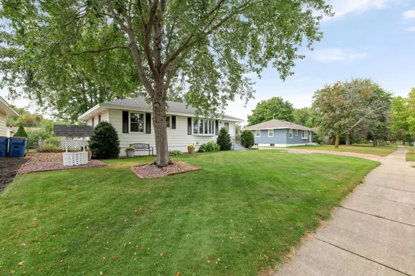 Coon Rapids, MN 55448,512 113th AVE NW