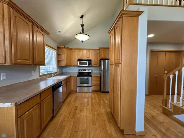 Fargo, ND 58104,4733 Clock Tower LN S