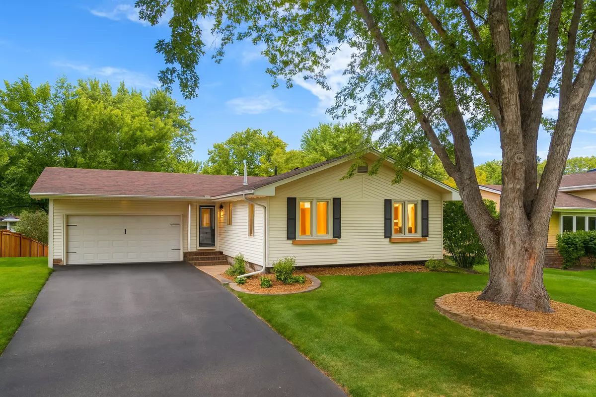 New Brighton, MN 55112,1942 Mounds AVE