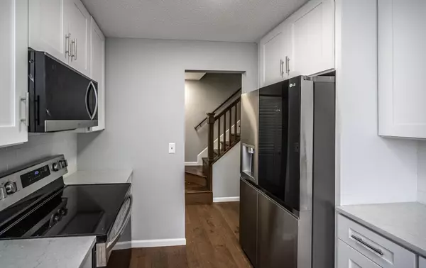 Maplewood, MN 55119,2321 Pond AVE E