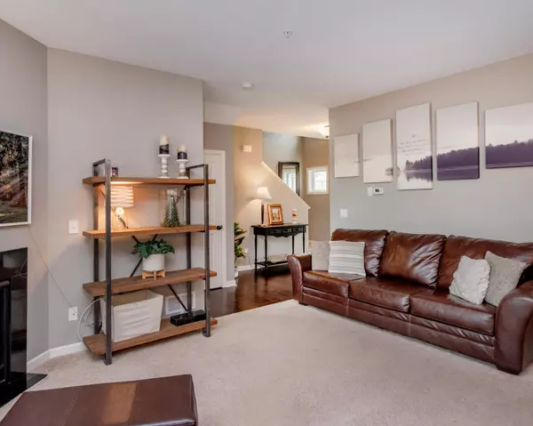 Woodbury, MN 55129,10894 Retreat LN