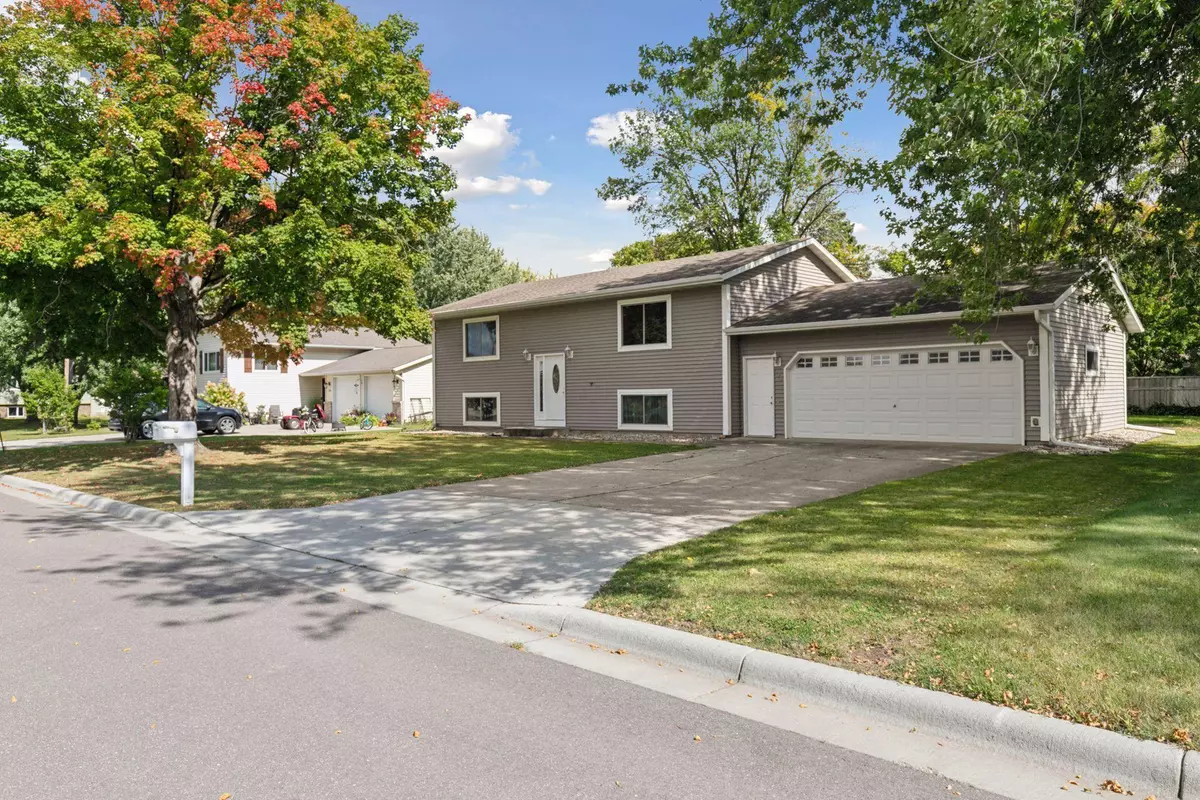 Le Center, MN 56057,571 N Park AVE