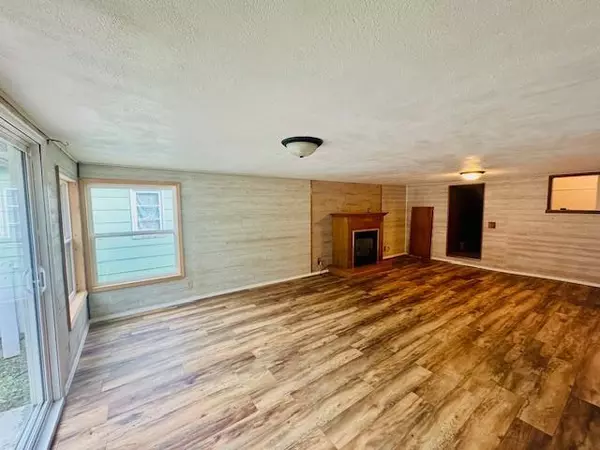 Slayton, MN 56172,2007 Court ST
