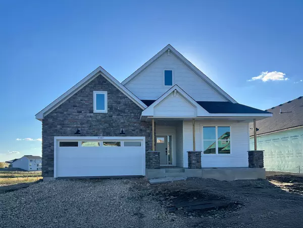 7587 Swan ST, Lino Lakes, MN 55038