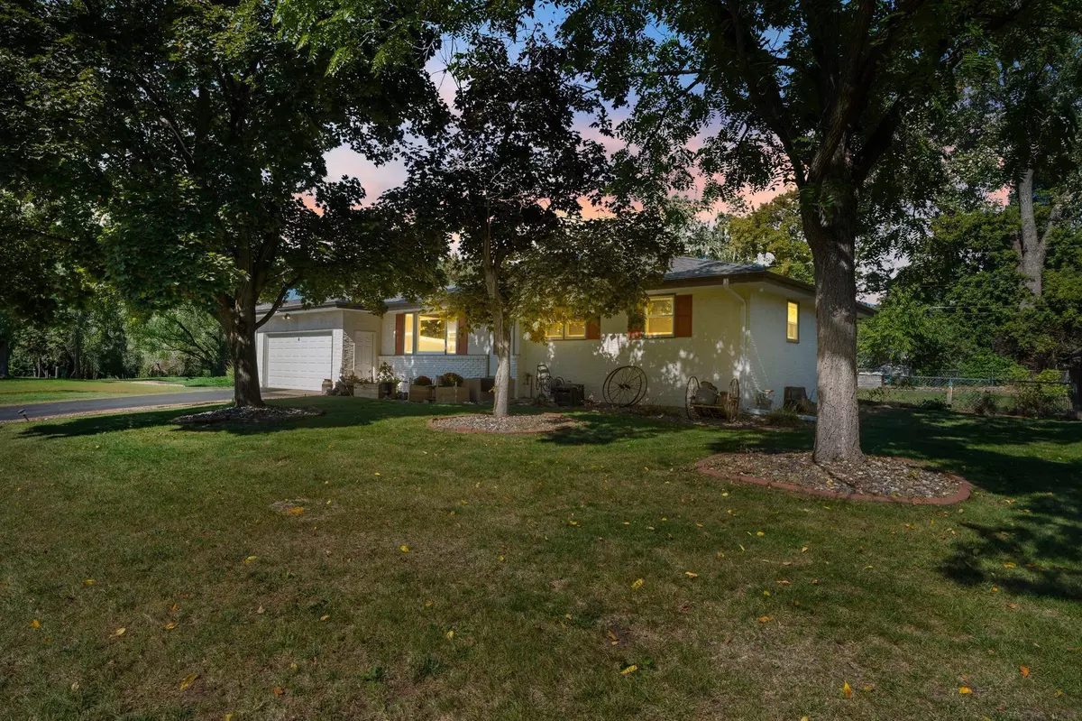 Maple Grove, MN 55369,10002 93rd PL N