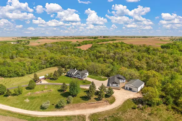 W10415 521st AVE, Prescott, WI 54021