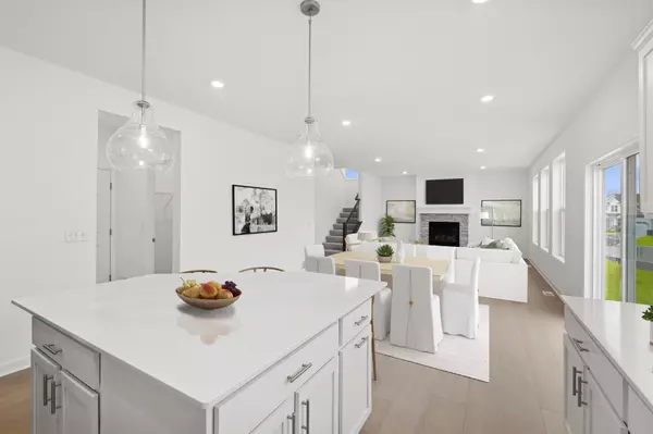 Shakopee, MN 55379,1511 England WAY