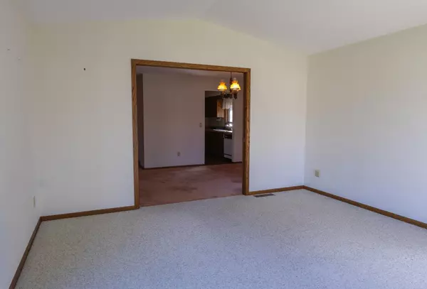 Brooklyn Park, MN 55445,8217 Sumter AVE N