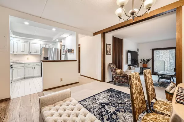 Edina, MN 55436,6710 Vernon AVE S #307