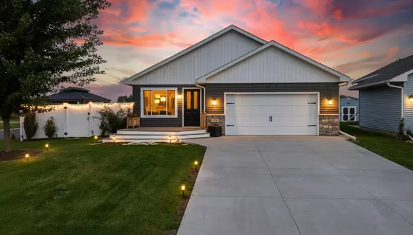 511 Juniper LN NW, Montgomery, MN 56069