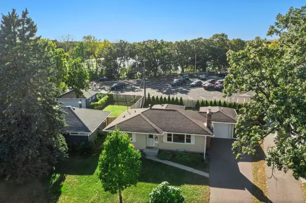 Saint Louis Park, MN 55426,2554 Boone AVE S