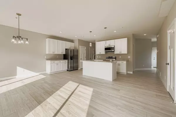 Cambridge, MN 55008,2121 Cleveland WAY S