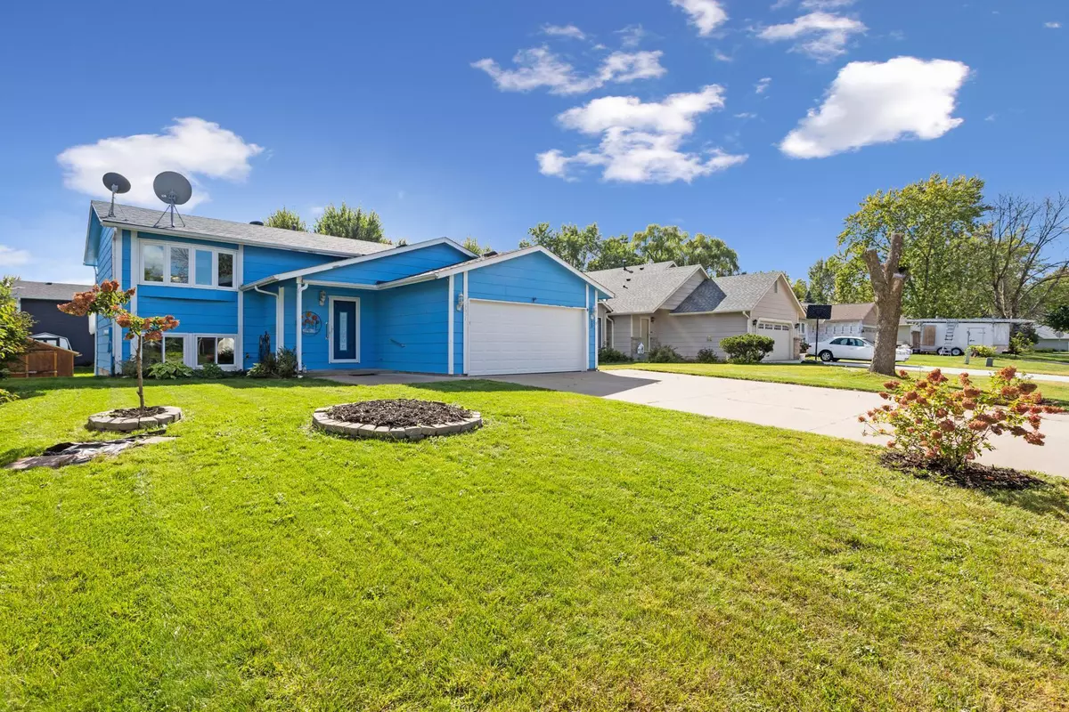 Oakdale, MN 55128,6551 22nd ST N