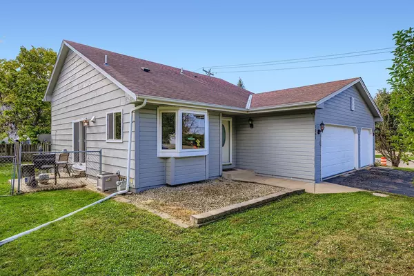 Oakdale, MN 55128,7061 Upper 17th ST N