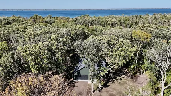 37519 Norwood LN, Battle Lake, MN 56515