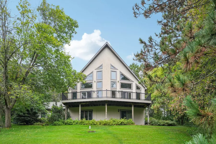 342 Soo Line RD, Troy Twp, WI 54016