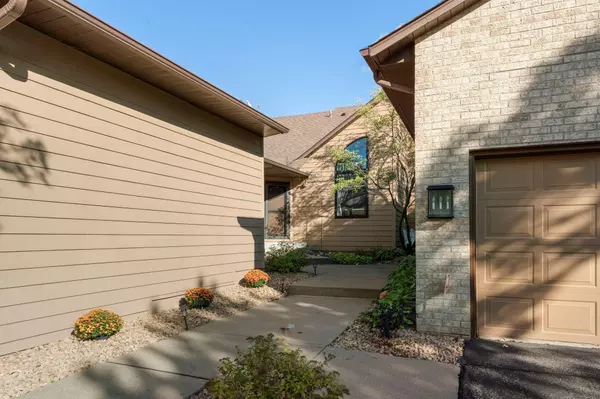 Apple Valley, MN 55124,13345 Huntington CIR