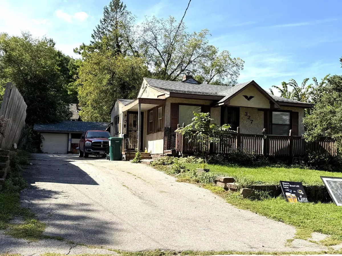 Rochester, MN 55902,327 20th Ave SW