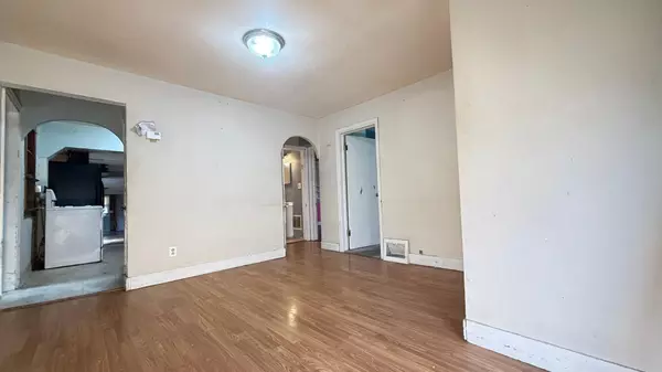 Rochester, MN 55902,327 20th Ave SW