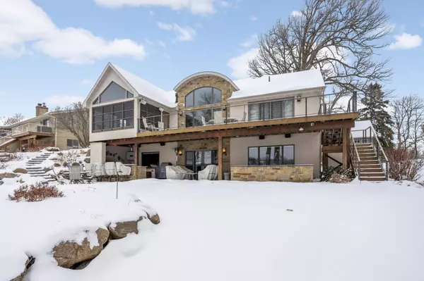 3857 Island View CIR NW, Prior Lake, MN 55372