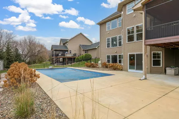 Savage, MN 55378,7736 Stafford TRL