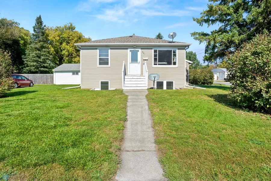 301 16th ST N, Moorhead, MN 56560