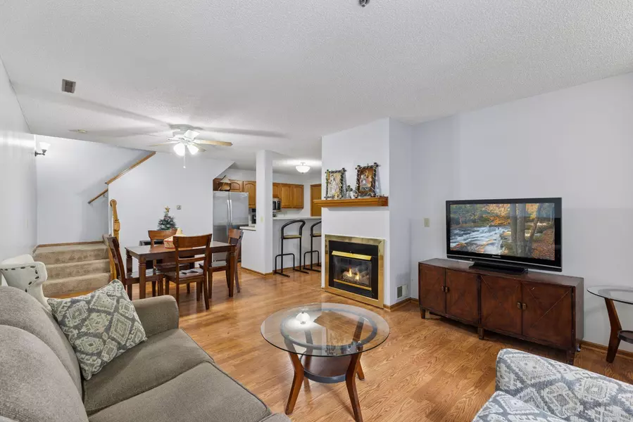 2600 Lockwood DR, Mendota Heights, MN 55120