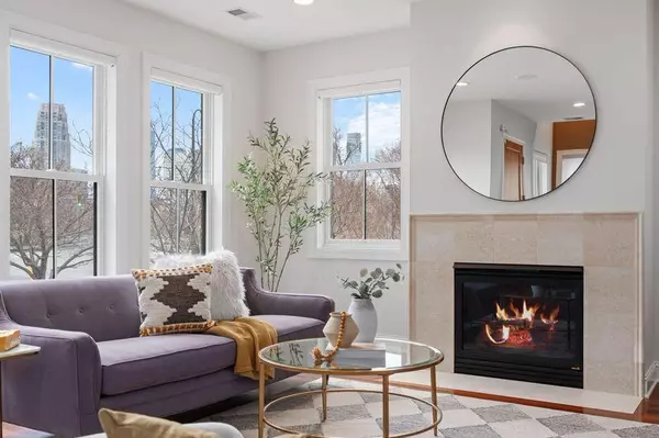 Minneapolis, MN 55413,101 Main ST NE #2