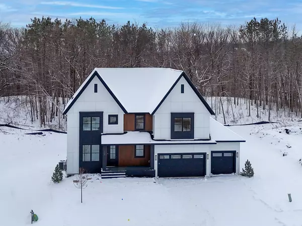 Chaska, MN 55318,734 Ensconced WAY