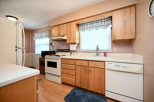 Winona, MN 55987,826 E 5th ST