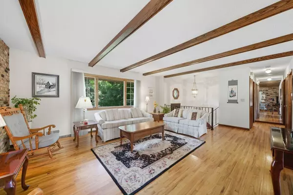 Bloomington, MN 55431,10516 Upton CIR S