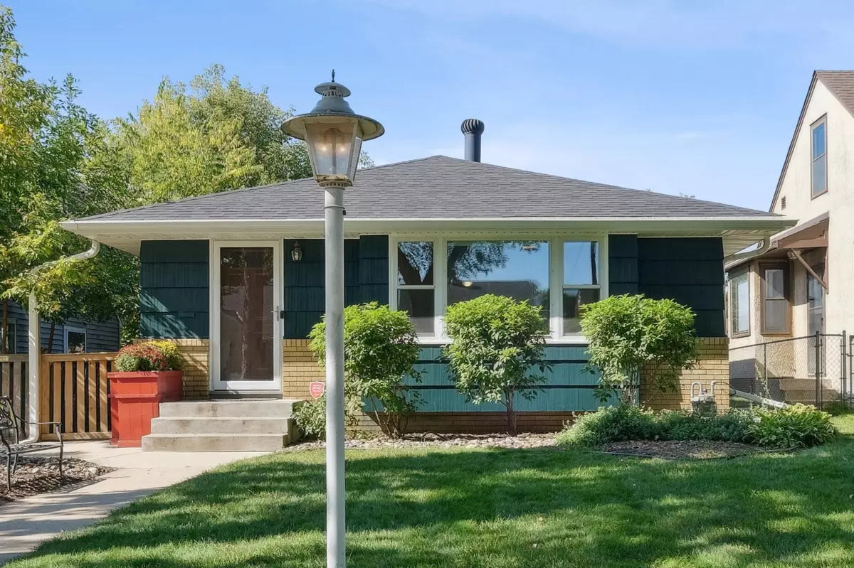 Minneapolis, MN 55417,5720 25th AVE S