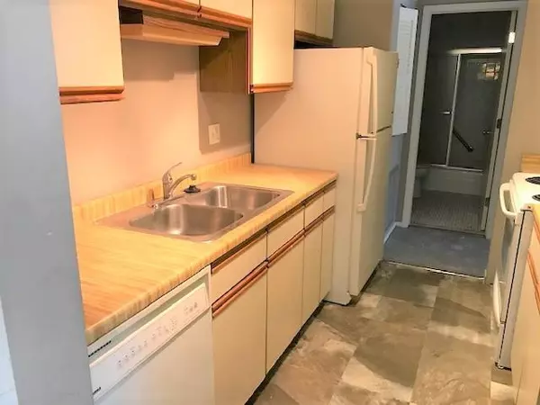 Little Canada, MN 55117,120 Demont AVE E #109