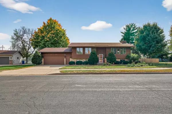 9941 Oakland AVE S, Bloomington, MN 55420