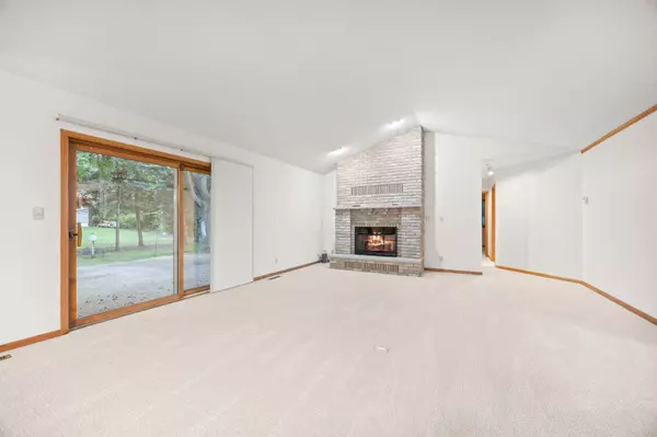 Litchfield, MN 55355,11 W Pleasure DR