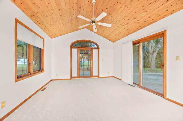 Litchfield, MN 55355,11 W Pleasure DR