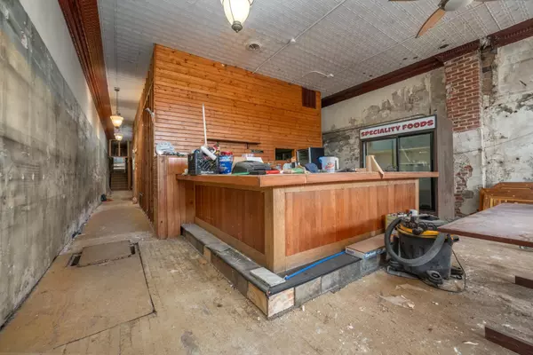 Saint Croix Falls, WI 54024,120 N Washington ST