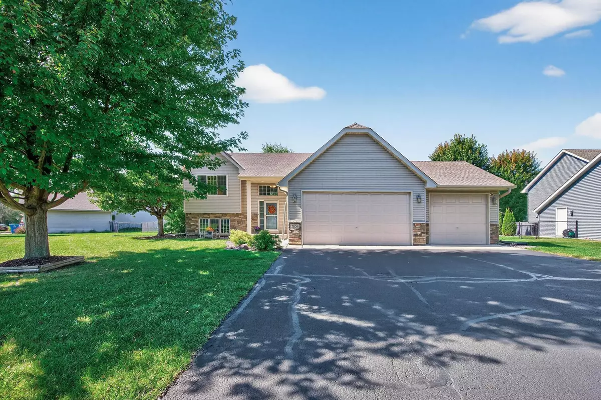 Forest Lake, MN 55025,20194 Farnham AVE N