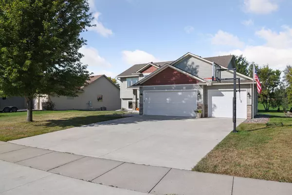 Cologne, MN 55322,405 Prairie View DR