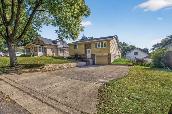 Saint Paul, MN 55106,1664 Orange AVE E