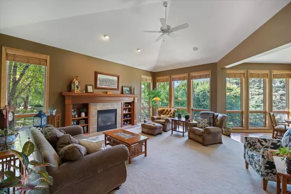 Woodbury, MN 55129,3624 Cherry LN