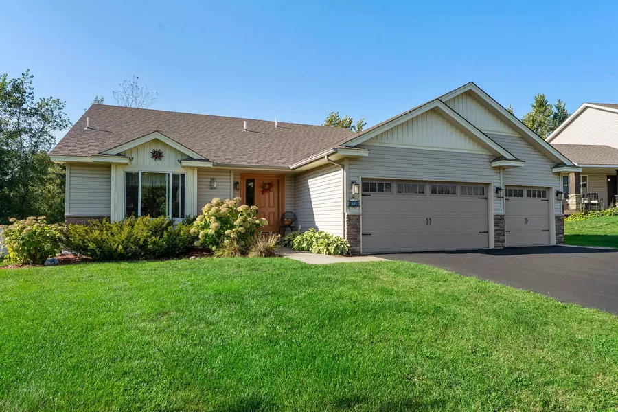 676 Elins Lake RD SE, Cambridge, MN 55008