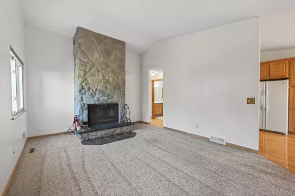 Oakdale, MN 55128,4863 Grenwich WAY N