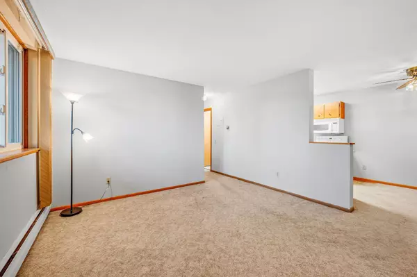 Golden Valley, MN 55427,9141 Highway 55 #101