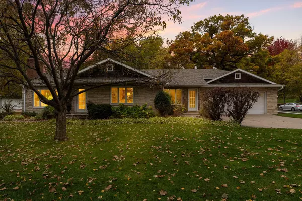 Golden Valley, MN 55422,407 Turners Crossroad N