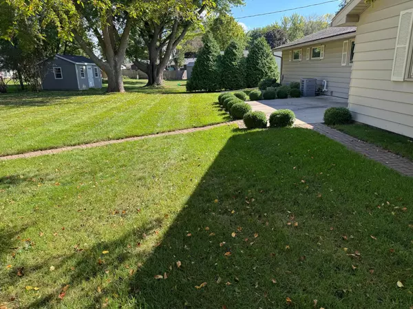 Albert Lea, MN 56007,1115 Swanhill DR