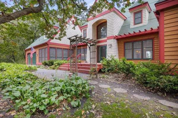 Hutchinson, MN 55350,19044 Judson CT