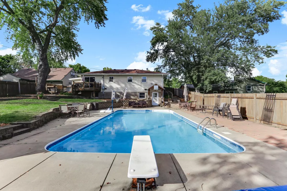 Hastings, MN 55033,528 17th ST E